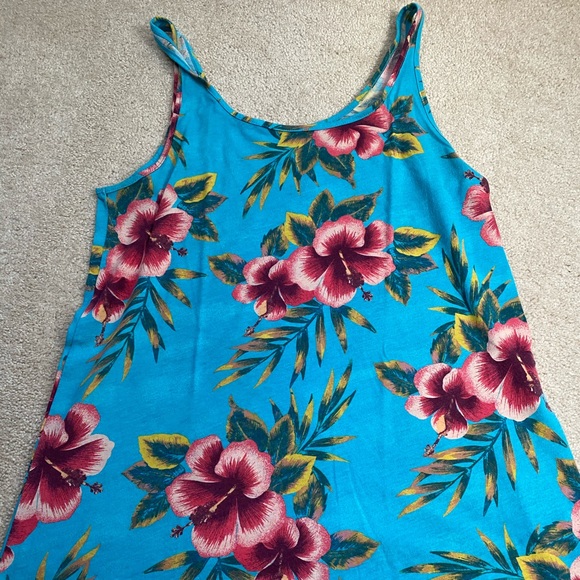 Mossimo floral tank XS - Picture 1 of 3